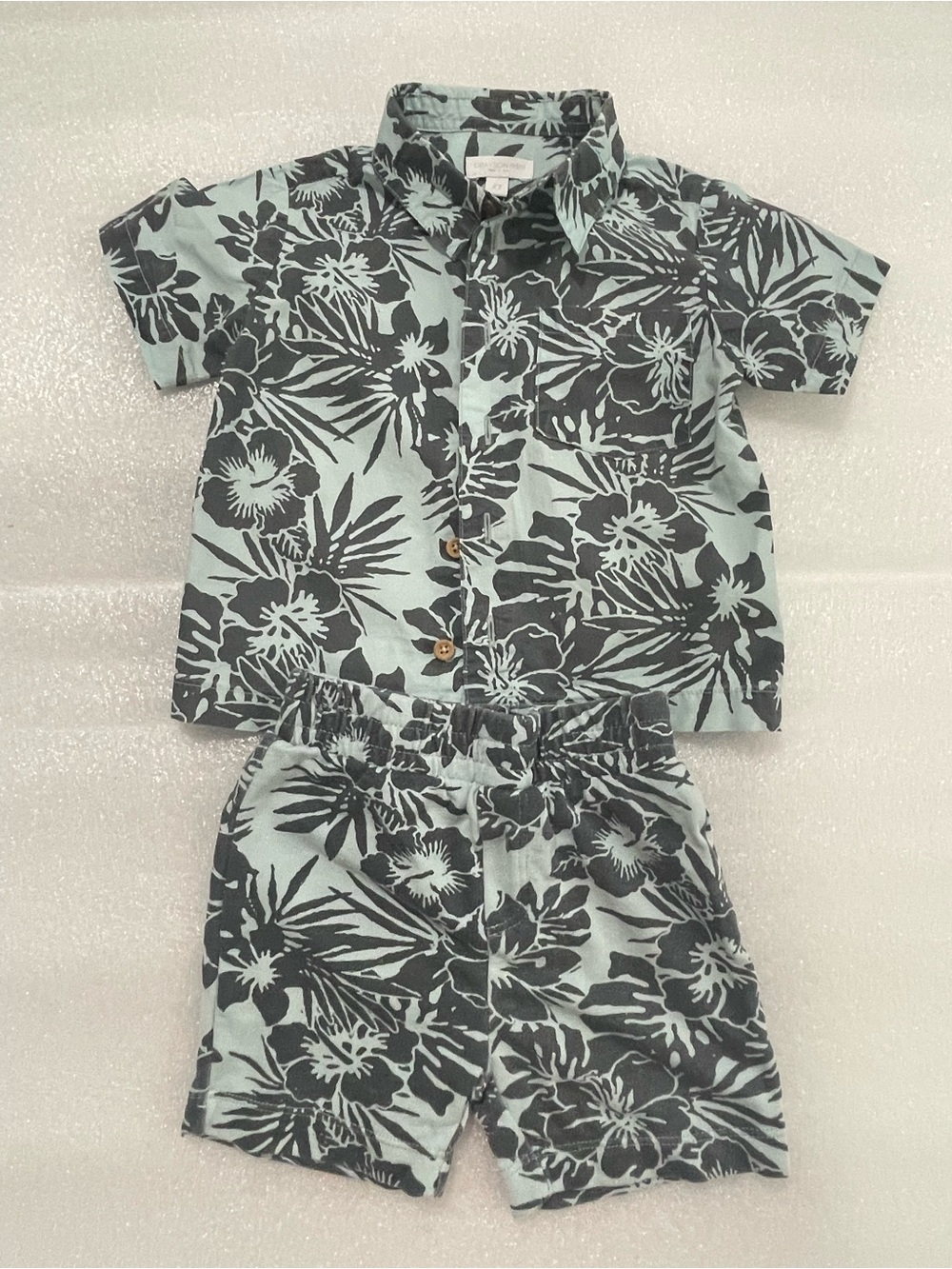 GRAYSON mini Tropical Hibiscus Shirt & Shorts Set - Mint & Charcoal
